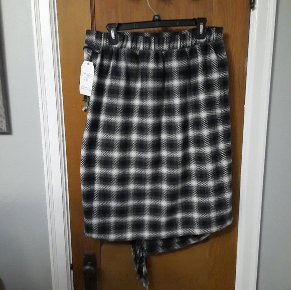 NWT Time & Tru Juniors LG Wool Skirt - Picture 2 of 4